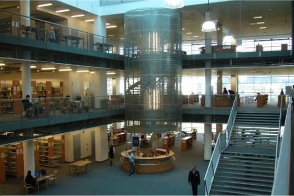 Wykład na Uniwersytecie Gdańskim: Przedsiębiorczość i komercjalizacja wyników badań naukowych – podstawy tworzenia firm spin-off